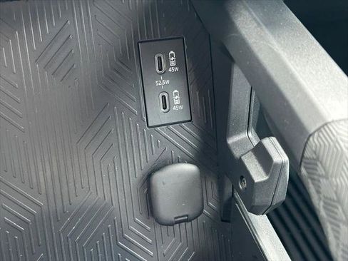 Certified 2025 Toyota Tacoma TRD Sport image 31