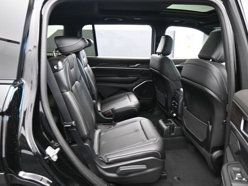 New 2026 Jeep Grand Cherokee L Limited image 34