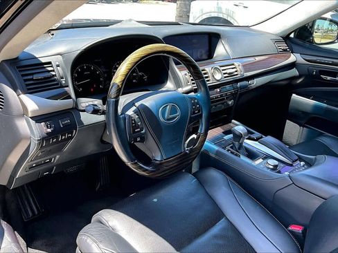 Used 2015 Lexus LS 460 L RWD image 18