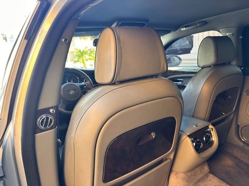 Used 2011 Bentley Mulsanne RWD image 69