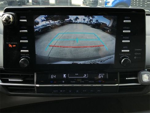 Used 2021 Toyota Sienna LE image 25