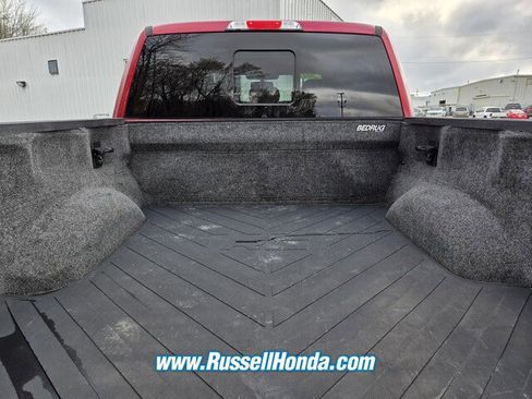 Used 2018 Ford F150 Platinum w/ Equipment Group 701A Luxury image 11