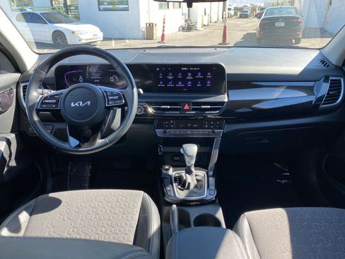 Used 2025 Kia Seltos S image 33