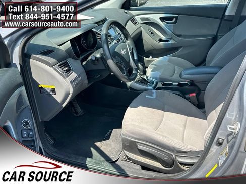 Used 2016 Hyundai Elantra SE w/ Option Group 02 FWD image 8