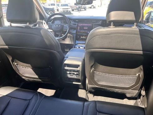 Used 2023 Jeep Grand Cherokee 4WD 4xe image 51