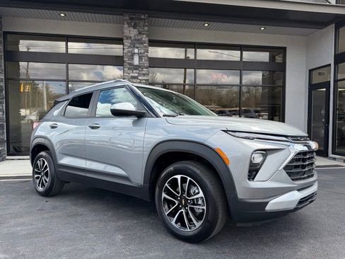 Used 2025 Chevrolet TrailBlazer LT image 19