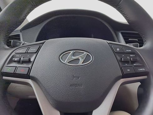 Used 2018 Hyundai Tucson Value AWD/4WD image 11