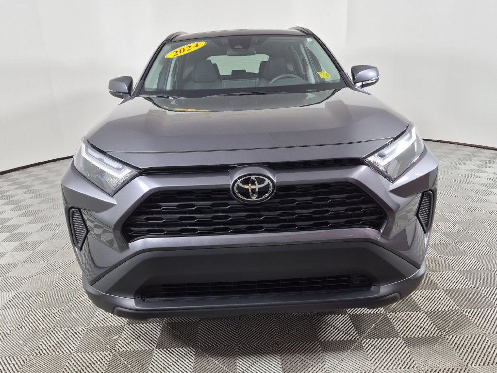 Used 2024 Toyota RAV4 XLE w/ Convenience Package FWD image 8