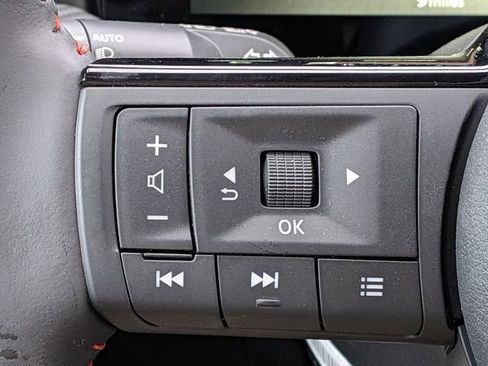 New 2026 Nissan Kicks SR image 24