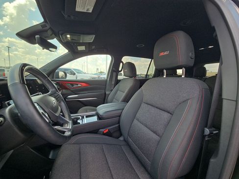 Used 2024 Chevrolet Traverse Z71 w/ Enhanced Driving Package AWD/4WD image 17
