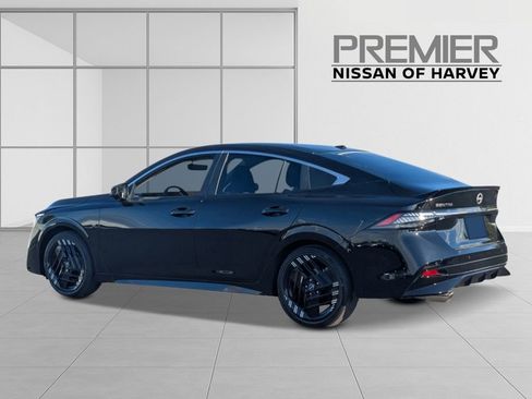 New 2026 Nissan Sentra SR w/ SR Premium Package FWD image 3