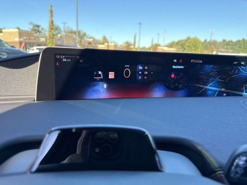 New 2025 Lincoln Navigator Reserve AWD/4WD image 15