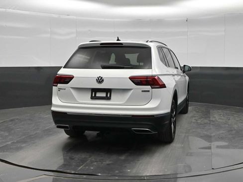 Used 2021 Volkswagen Tiguan SE w/ Panoramic Sunroof Package AWD/4WD image 6