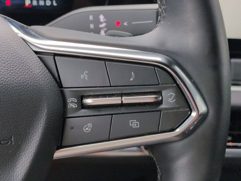 Used 2026 Chevrolet Equinox LT w/ Convenience Package II FWD image 26