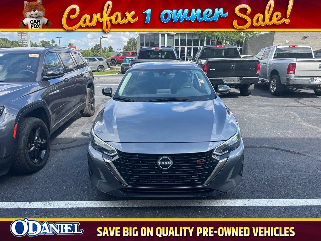 Used 2024 Nissan Sentra SR FWD image 2