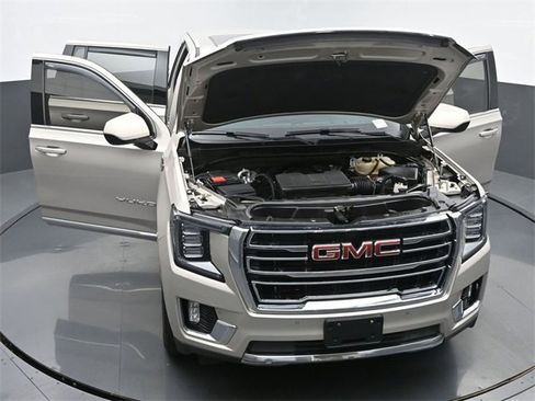 Used 2023 GMC Yukon XL SLT image 64