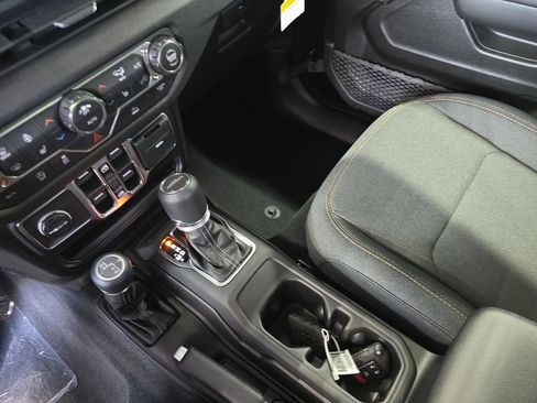 New 2026 Jeep Gladiator Sport image 25