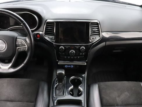 Used 2020 Jeep Grand Cherokee Altitude RWD image 18