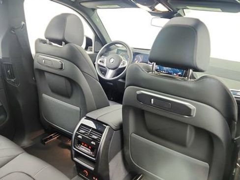 Used 2025 BMW X5 xDrive40i w/ M Sport Package image 28