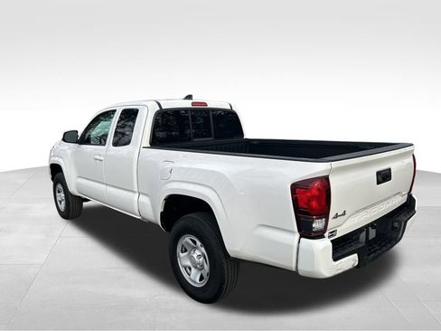 Used 2023 Toyota Tacoma SR image 3