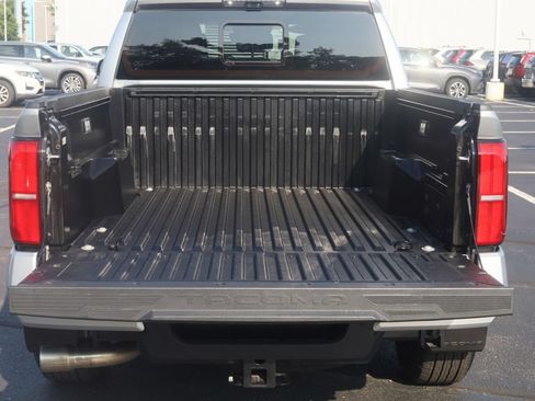 Used 2025 Toyota Tacoma TRD Sport w/ TRD Sport Premium Package AWD/4WD image 11