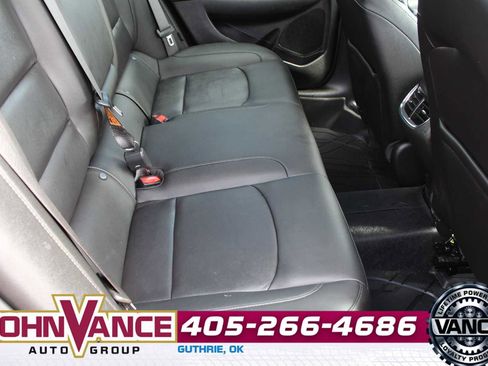 Used 2021 Chevrolet Malibu LT w/ Leather Package image 17