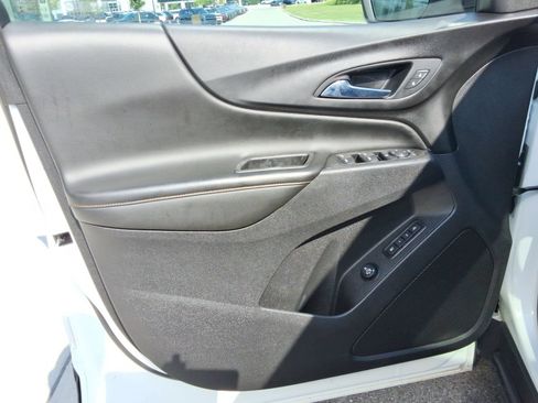 Used 2021 Chevrolet Equinox Premier FWD image 22