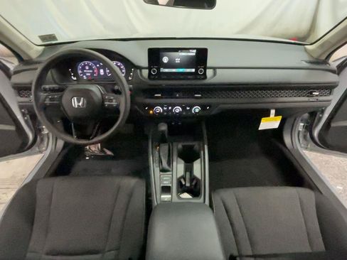 Used 2025 Honda Accord SE image 25