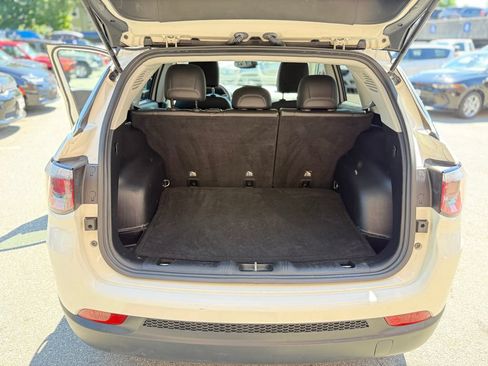 Used 2019 Jeep Compass Limited AWD/4WD image 30