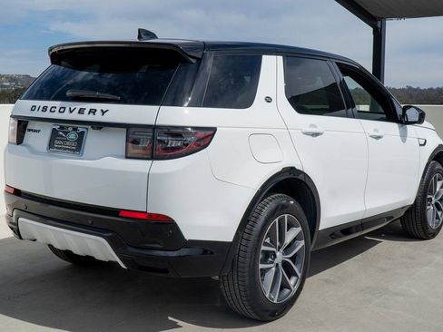 Used 2025 Land Rover Discovery Sport Dynamic SE image 6