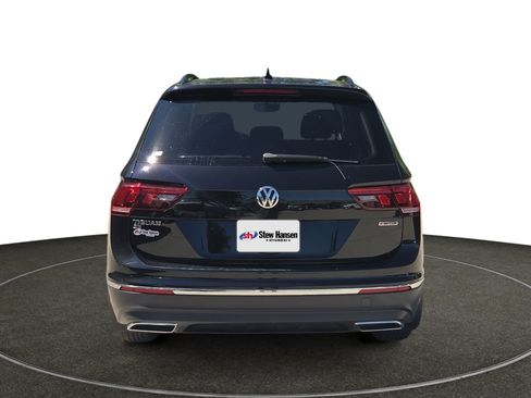 Used 2020 Volkswagen Tiguan SE w/ Panoramic Sunroof Package AWD/4WD image 5