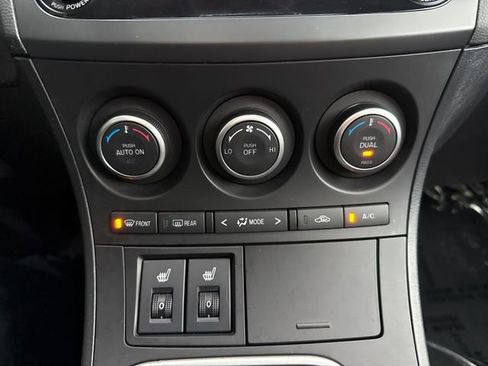 Used 2013 MAZDA MAZDA3 i Grand Touring w/ Tech Pkg image 17