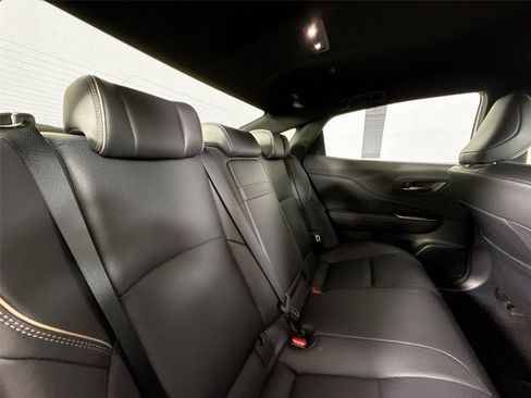Certified 2025 Toyota Crown AWD/4WD image 39