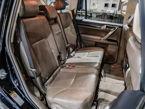 Used 2016 Lexus GX 460 image 39