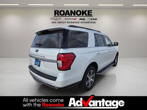Used 2023 Ford Expedition XLT AWD/4WD image 11