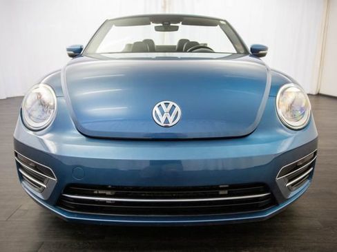 Used 2019 Volkswagen Beetle 2.0T SE FWD image 32