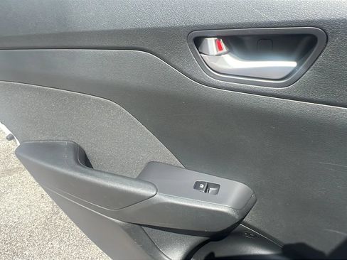 Used 2018 Hyundai Accent SE FWD image 26