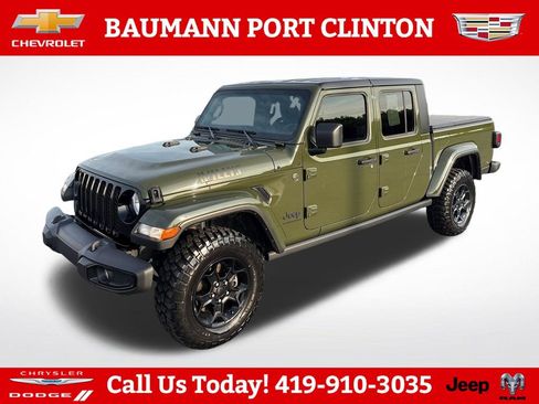 Used 2023 Jeep Gladiator Sport AWD/4WD image 2