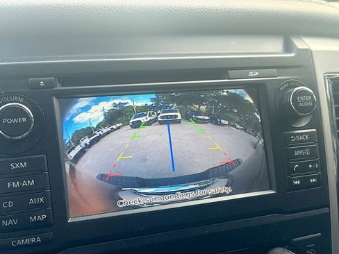 Used 2017 Nissan Titan SL image 14