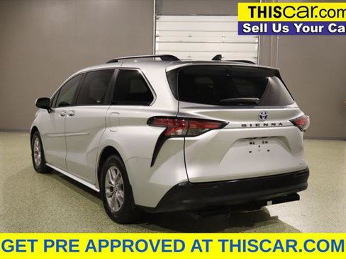 Used 2021 Toyota Sienna LE FWD image 7
