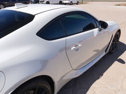 Used 2025 Toyota GR86 Premium w/ ALL Weather Mat Package (TMS) RWD image 9