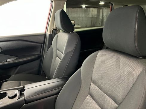 Used 2024 Nissan Rogue SV AWD/4WD image 16