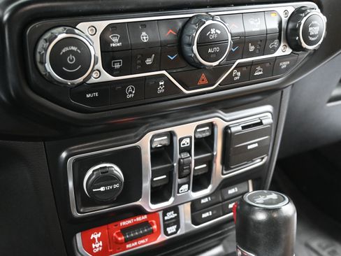 Used 2021 Jeep Wrangler Unlimited Rubicon AWD/4WD image 19