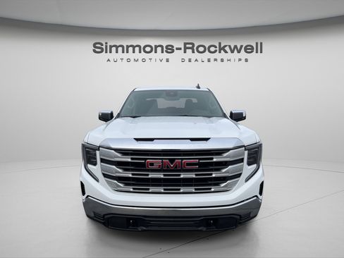 New 2026 GMC Sierra 1500 SLE w/ Preferred Package image 2