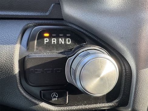 Used 2024 RAM 1500 Laramie image 14