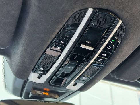 Used 2021 Porsche Cayenne Turbo S image 38