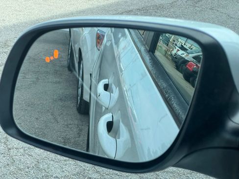 Used 2020 Kia Sedona EX image 33