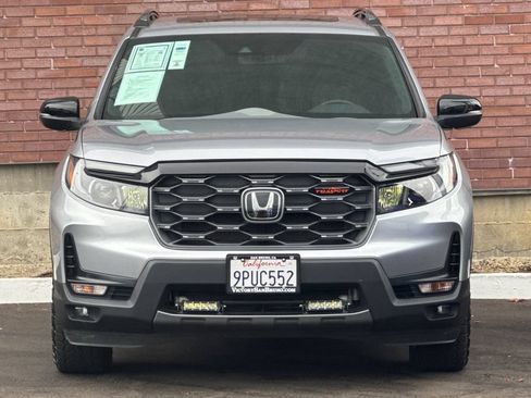 Used 2025 Honda Passport TrailSport image 9