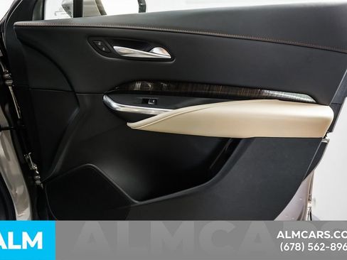 Used 2025 Cadillac XT4 Premium Luxury FWD image 45