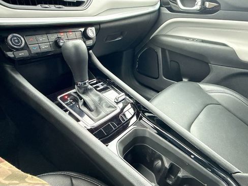 Used 2025 Jeep Compass Limited image 18